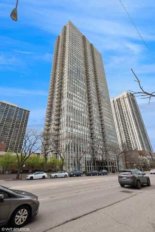 1660 N LaSalle Drive, Chicago, IL 60614