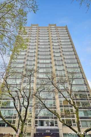 2728 N Hampden Court, Chicago, IL 60614