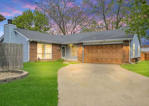 4 Southbury Court, Streamwood, IL 60107