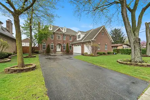 416 W Natoma Avenue, Addison, IL 60101