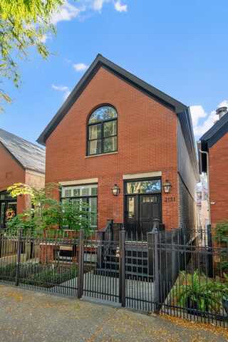 2131 W Cortland Street, Chicago, IL 60647