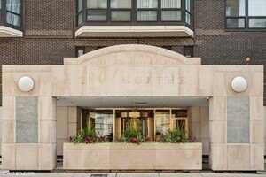 21 W Goethe Street, Chicago, IL 60610