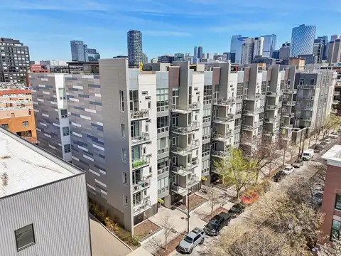 1128 W Adams Street, Chicago, IL 60607