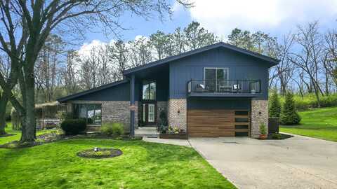 4524 S Nancy Drive, Crystal Lake, IL 60014