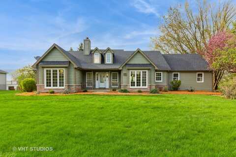 23 N Royal Oaks Drive, Bristol, IL 60512