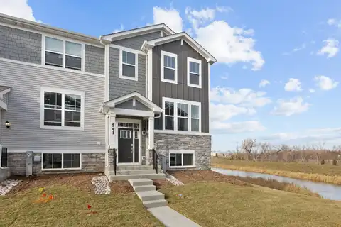 541 Wolverine Drive, Aurora, IL 60502