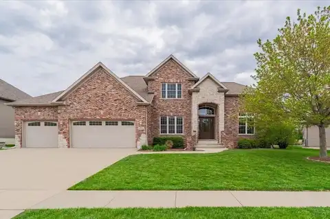 2804 Mowrey Drive, Bloomington, IL 61704