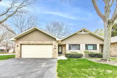 37 Chelsea Street, Bloomingdale, IL 60108