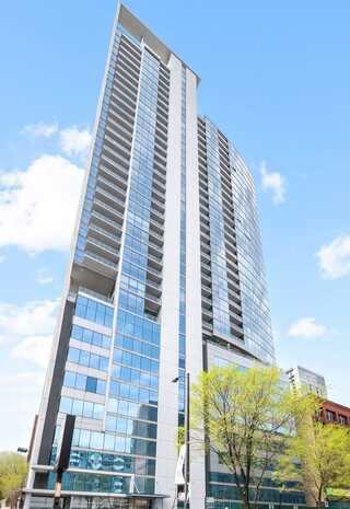 303 W Ohio Street, Chicago, IL 60610