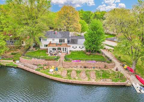 1607 W Point Drive, Mahomet, IL 61853