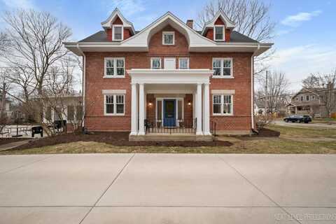 352 Elm Street, Batavia, IL 60510