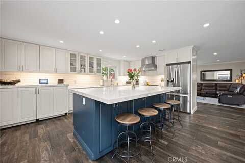 5681 Casa Loma Avenue, Yorba Linda, CA 92886