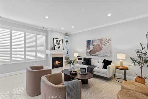 14441 Benefit Street, Sherman Oaks, CA 91423