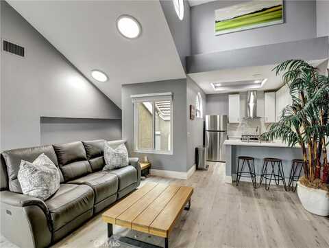 25081 Leucadia St., Laguna Niguel, CA 92677