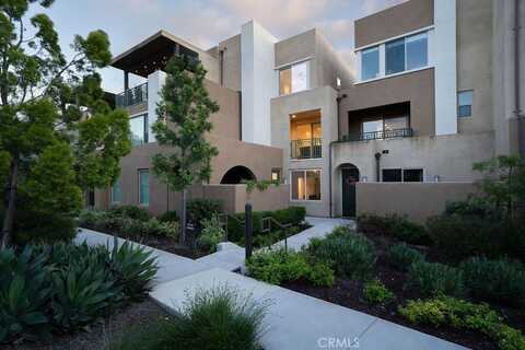 122 Cadence, Irvine, CA 92618