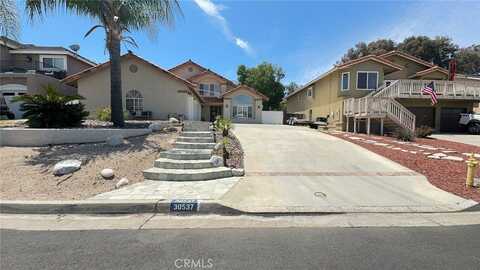 30537 Longhorn Drive, Canyon Lake, CA 92587