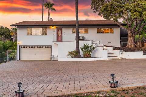 140 Mason Road, Vista, CA 92084