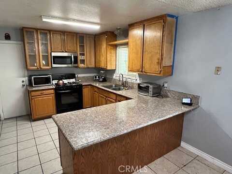 11378 Jacaranda Avenue, Hesperia, CA 92345