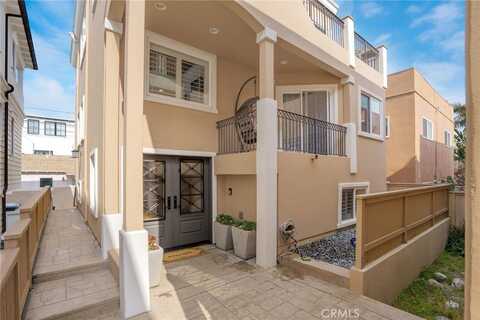 617 Crest Drive, Manhattan Beach, CA 90266