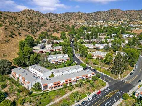 9502 Via Salerno, Burbank, CA 91504