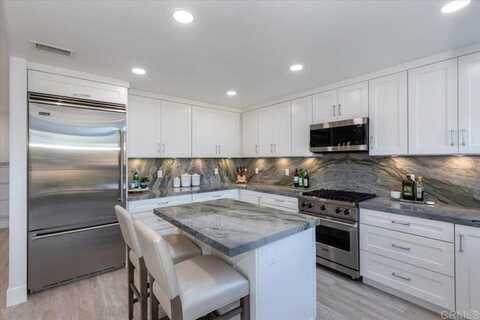 6341 Caminito Del Pastel, San Diego, CA 92111