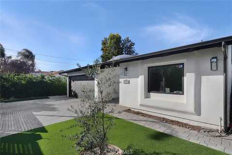 18149 Calvert Street, Tarzana, CA 91335