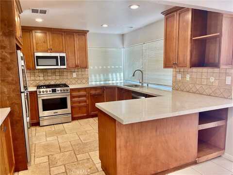 3921 Declaration Avenue, Calabasas, CA 91302