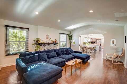 6531 Arlington Avenue, Los Angeles, CA 90043
