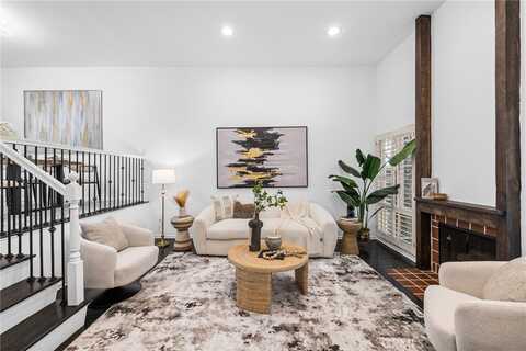 11033 Massachusetts Avenue, Los Angeles, CA 90025