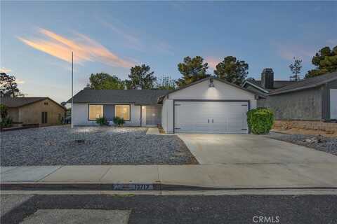 13717 Oakmont Drive, Victorville, CA 92395