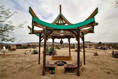 1919 Acoma Trail, Landers, CA 92285