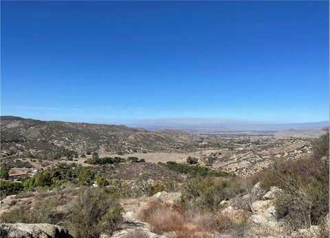 7 Martin Road, Hemet, CA 92544