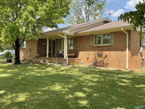 90 County Road 338, Section, AL 35771
