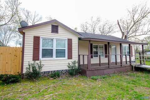 530 Hurricane Road, New Market, AL 35761