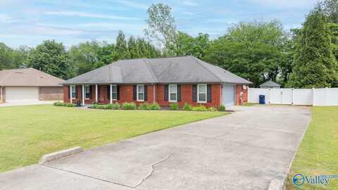 117 Derwent Lane NW, Huntsville, AL 35810