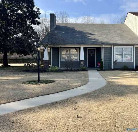 1847 Brownstone Avenue SW, Decatur, AL 35603
