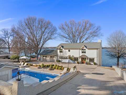 180 Bainbridge Circle, Muscle Shoals, AL 35661