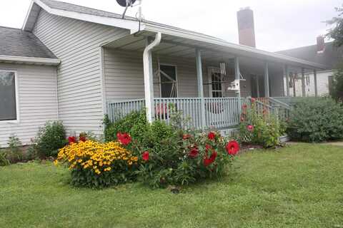 614 N Riverside Drive, Winamac, IN 46996