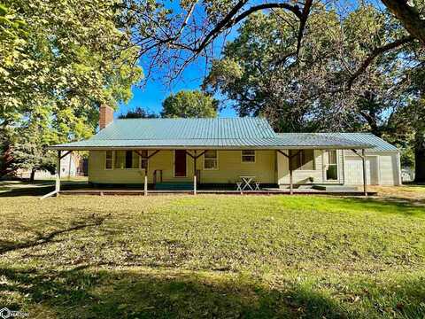 601 Pike Street, Oquawka, IL 61469
