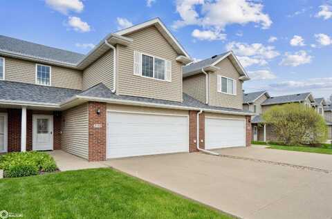 240 4th Avenue W, Grinnell, IA 50112