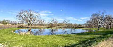 11 Street SE, Hampton, IA 50441