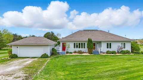 2106 Silverlakes Circle, Fairfield, IA 52556