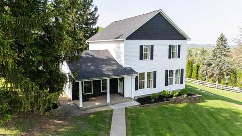 674 Pleasant Hill Road, Morgantown, WV 26508