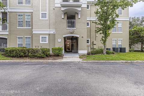 8290 GATE PKWY, Jacksonville, FL 32216
