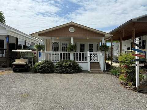 4368 River Bank Run, Hiawassee, GA 30546