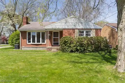 274 W Park Avenue, Hubbard, OH 44425