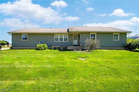 13343/13345 Cleveland Road, Creston, OH 44217