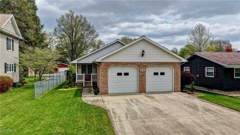1423 N Wooster Avenue, Dover, OH 44622