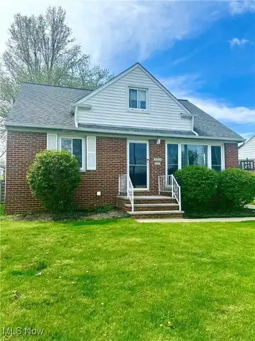 32323 Glen Arden Drive, Willowick, OH 44095