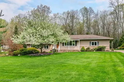 10410 Pinegate Drive, Chardon, OH 44024